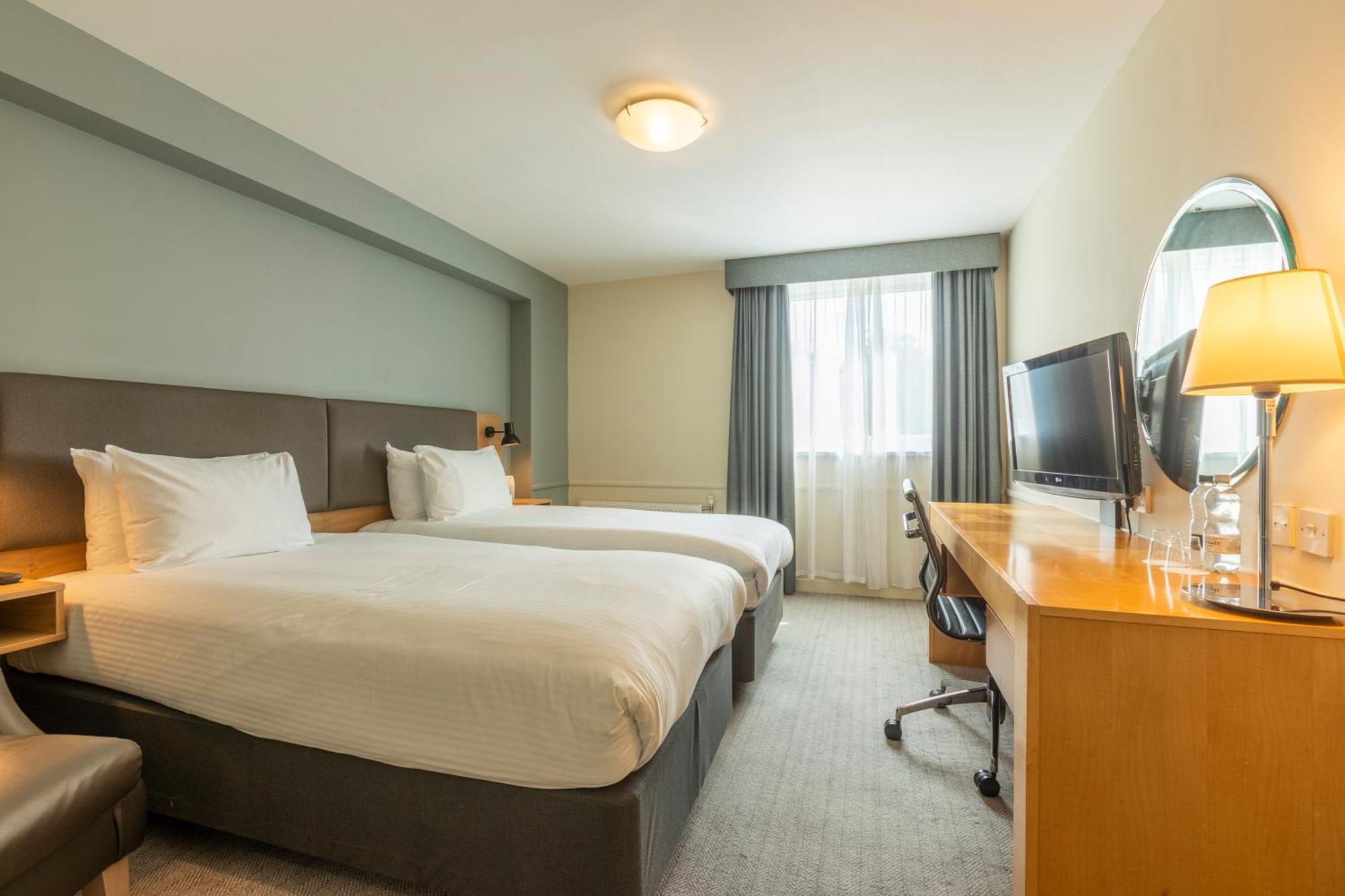 Holiday Inn Brentwood By Ihg Kültér fotó